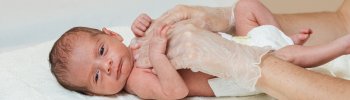 Tratamiento de Fisioterapia Infantil en las Primeras Semanas de Vida Tratamiento de Fisioterapia Infantil en las Primeras Semanas de Vida