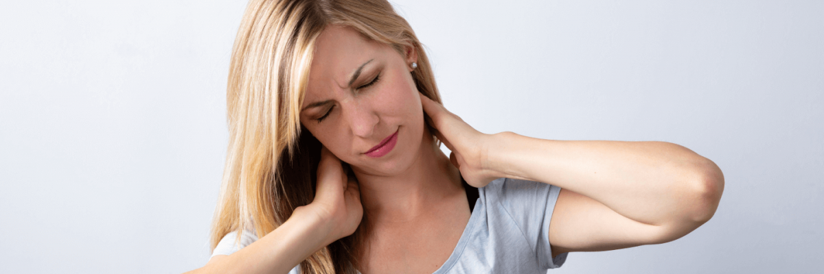 Síndrome del latigazo y su tratamiento en FisioClinics Logroño